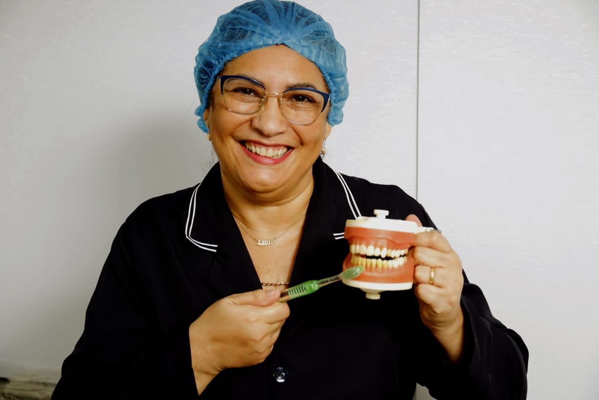 Implantes Dentários Unitários em Duque de Caxias - Dra. Lidia Eugenio Figueiredo